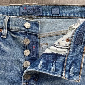 Lucky Brand Jeans. Style: Authentic Straight Crop Size 27.